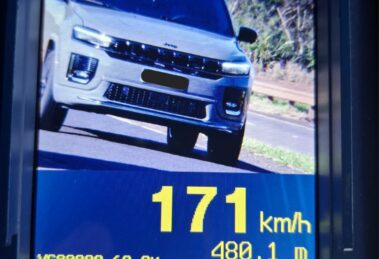 Veículo é flagrado a 171 km/h na PR-323 KM 158 em Paiçandu