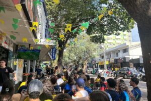 Aflição até o último segundo e emoção em dobro: confira detalhes da torcida maringaense no jogo Brasil X Japão