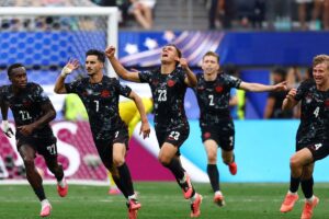 Com gol no final, Canadá vence Africa do Sul e vai às oitavas da Copa