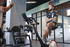 Copa do Mundo: exames de Neymar apontam 'boa evolução' , afirma CBF