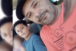 Dono de bar onde filho e sobrinho foram mortos por engano pede justiça e fecha estabelecimento em Sarandi