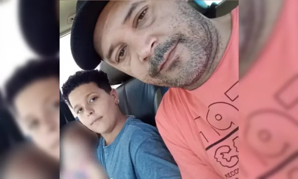 Dono de bar onde filho e sobrinho foram mortos por engano pede justiça e fecha estabelecimento em Sarandi