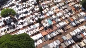 Famílias denunciam troca de corpos e venda irregular de túmulos em cemitério municipal na região