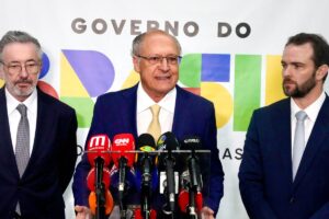 Governo cita Lei da Reciprocidade contra EUA, mas manterá diálogo