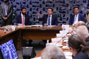 Governo retira urgência de projeto sobre fim da escala 6x1 na Câmara