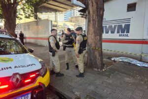 Homem assassinado a tiros no centro de Maringá é identificado