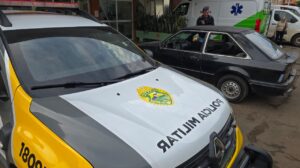Homem é baleado no pescoço e outro fica ferido após ataque a tiros na saída de Restaurante Popular em Maringá