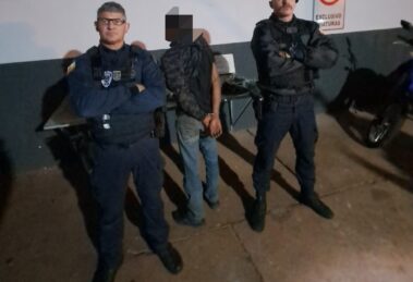 Homem é flagrado furtando fios e tenta pegar arma da Guarda Civil em Maringá