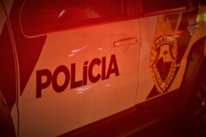 Homem sofre fratura exposta após tiro acidental na própria mão em Maringá