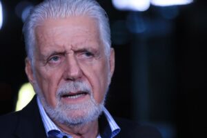 Jaques Wagner diz que sua relação com Vorcaro é “praticamente zero”