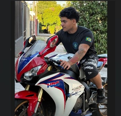Jovem que morreu em acidente em Maringá queria vender a moto para comprar casa