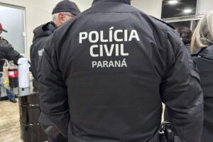 Megaoperação contra grupo criminoso da região ligado ao PCC cumpre 61 mandados no Paraná e mais três estados