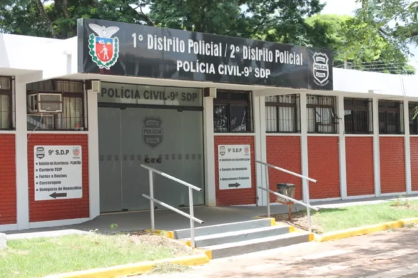 Mulher que alegou ter sido vítima de abuso sexual e roubo durante corrida por aplicativo em Maringá muda versão, informa Polícia Civil