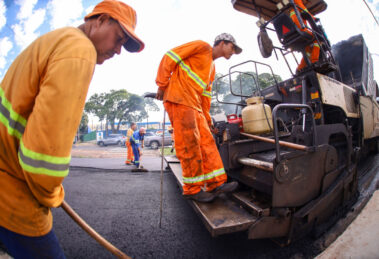Prefeitura de Maringá notifica empresa para refazer recape da Avenida Mauá