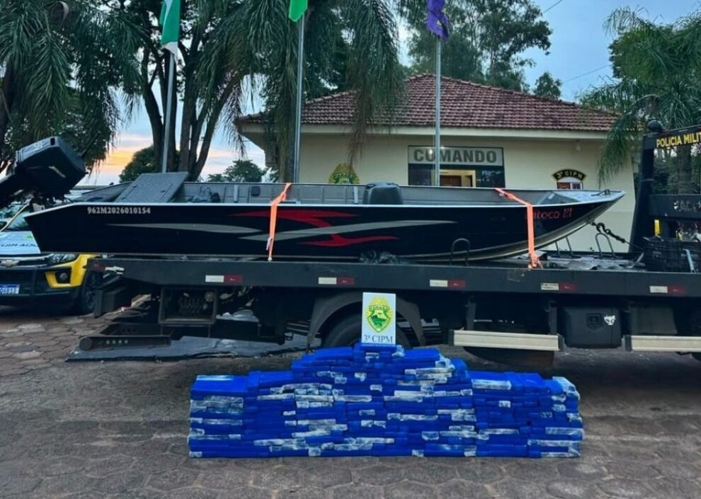 Quase 300 kg de maconha são apreendidos no Rio Paraná