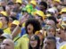 Torcedores se reúnem no centro de SP para assistir ao jogo do Brasil