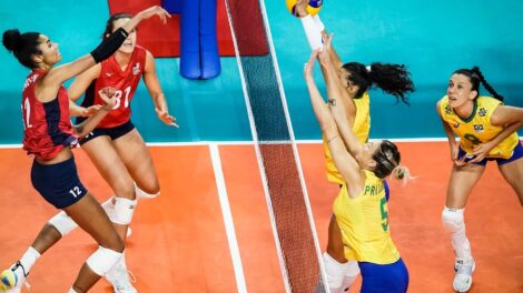 Brasil é superado pelos Estados Unidos por 3 a 0 no vôlei feminino