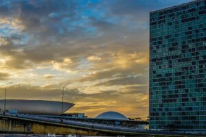 Congresso tem último dia de trabalho nesta sexta-feira (17)