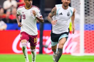 Em jogo esperado há meses, Argentina e Espanha disputam final da Copa