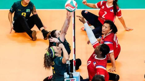 Invictas, seleções do Brasil jogam oitavas do Mundial de vôlei sentado