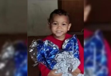 Irmãos de menino morto por não dar 'bom dia' ao pai relatam tortura: 'Ele morde a gente'