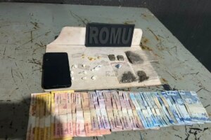 Mulher tenta esconder cocaína nas partes íntimas e acaba presa por tráfico em Maringá