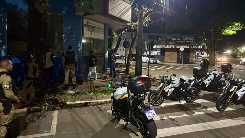 Operação da PM apreende drogas e retira 25 veículos de circulação em Sarandi, Mandaguaçu e Paiçandu