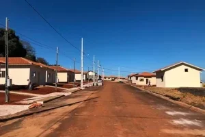 Prefeitura e Cohapar acompanham andamento das obras das 75 casas do Programa Vida Nova em Jandaia do Sul