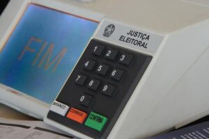 TSE reunirá embaixadores e observadores para apresentar urna