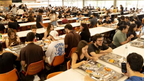 UEM aprova redução no valor das refeições do Restaurante Universitário