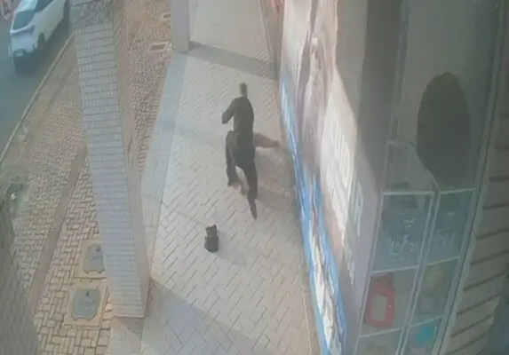 Moradora de Sarandi, na região de Maringá, Alana é mãe de três crianças, de 3, 5 e 7 anos, e trabalha como motorista de aplicativo há cerca de quatro meses. (13)