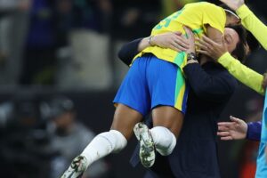 Arthur Elias aprova logística em caminho do Brasil na Copa Feminina