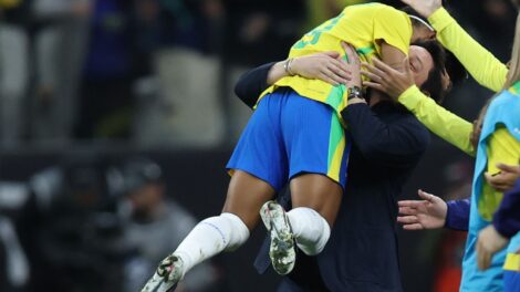 Arthur Elias aprova logística em caminho do Brasil na Copa Feminina