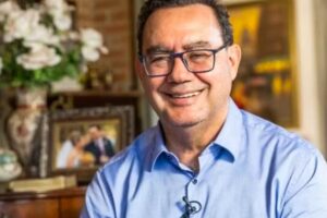 Augusto Cury estreia na disputa presidencial pelo partido Avante