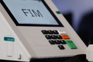 Campanha "No meu voto mando eu" visa segurar direito ao voto secreto