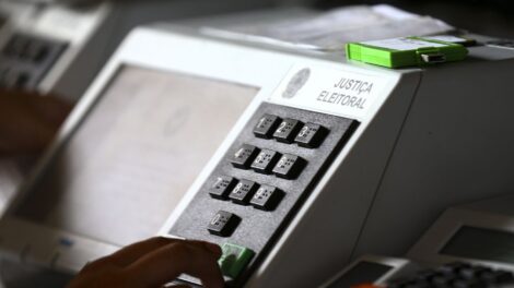 Candidatos à presidência começam campanhas nas ruas