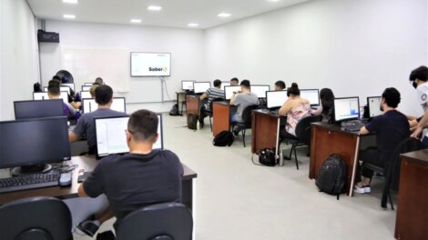 Maringá vai oferecer cursos gratuitos de inglês e educação financeira para jovens