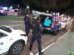 Motociclista embriagado é preso após provocar acidente, fazer ofensas racistas e resistir à prisão em Maringá