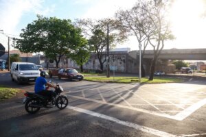 Novos semáforos são instalados em cruzamento do Contorno Norte, em Maringá