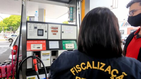 Pesquisa do Procon aponta variação de até 25,49% nos preços dos combustíveis em Maringá