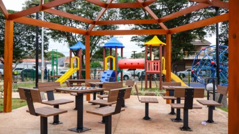 Praça no Jardim Liberdade é revitalizada com novos espaços de lazer e acessibilidade