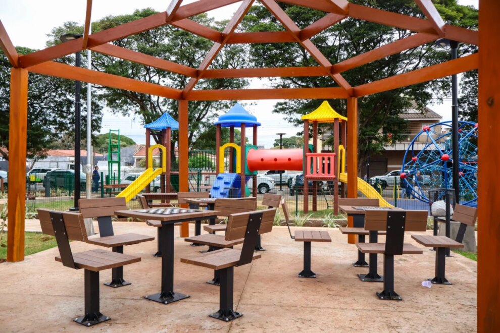 Praça no Jardim Liberdade é revitalizada com novos espaços de lazer e acessibilidade