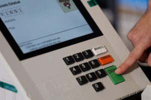 Prazo para eleitor pedir voto em trânsito termina nesta quinta-feira