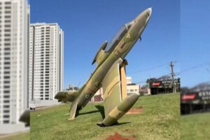 Prefeitura fará diagnóstico para restauração de monumento da 'Praça do Avião'