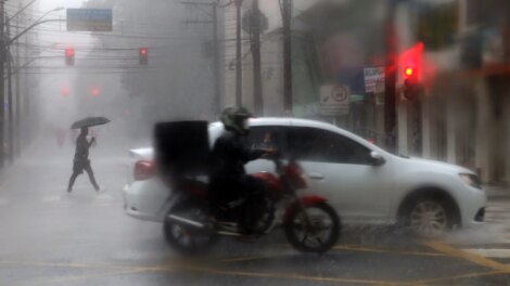 Quarta-feira (5) tem probabilidade de chuva e máxima de 26°C em Maringá, prevê Simepar