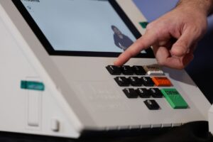 Segurança: TSE divulga vídeos sobre preparação das urnas eletrônicas