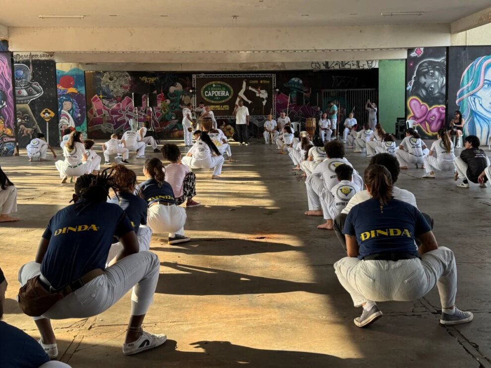 Semana da Capoeira leva história e cultura para escolas municipais de Maringá