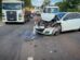 Acidente entre três carros deixa uma pessoa ferida na BR-376