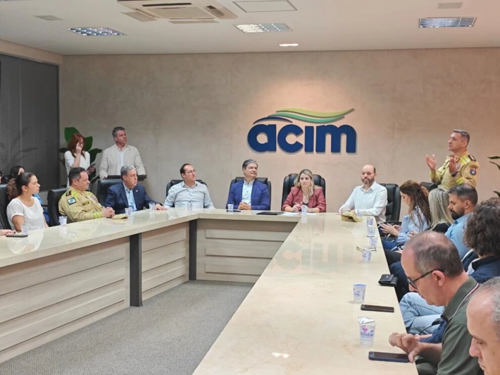 Maringá libera atuação de 600 novas atividades profissionais sem necessidade de alvará