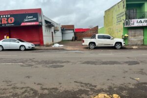 Motorista de caminhonete atropela duas pessoas na calçada, foge sem prestar socorro e se entrega em Sarandi; uma das vítimas morreu